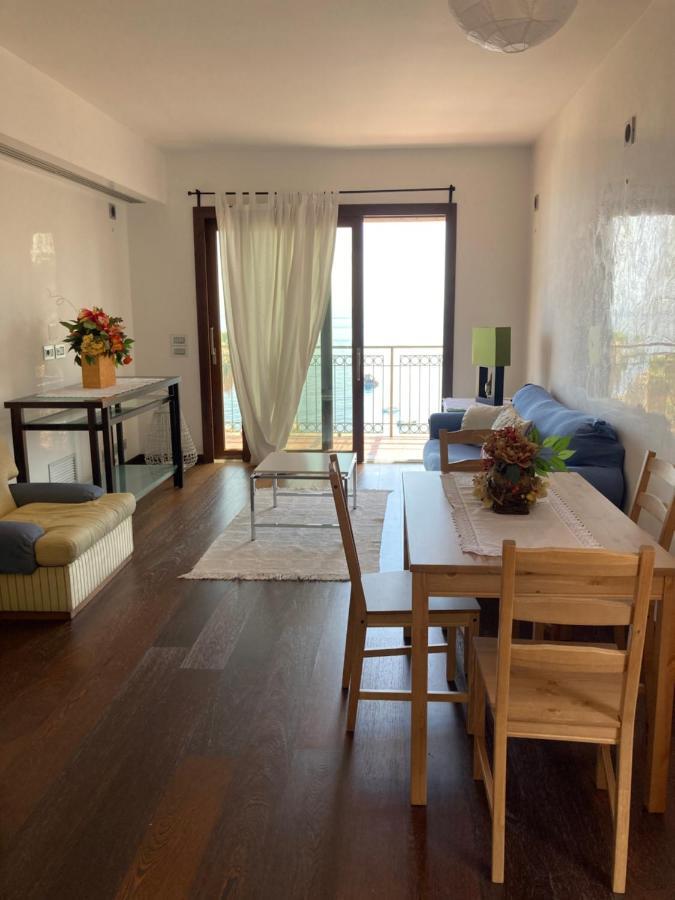 A Mari Villa Taormina Luaran gambar