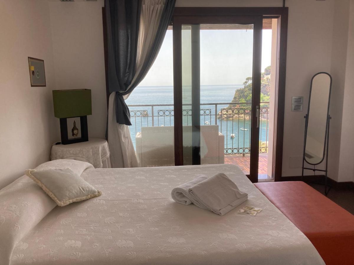 A Mari Villa Taormina Luaran gambar