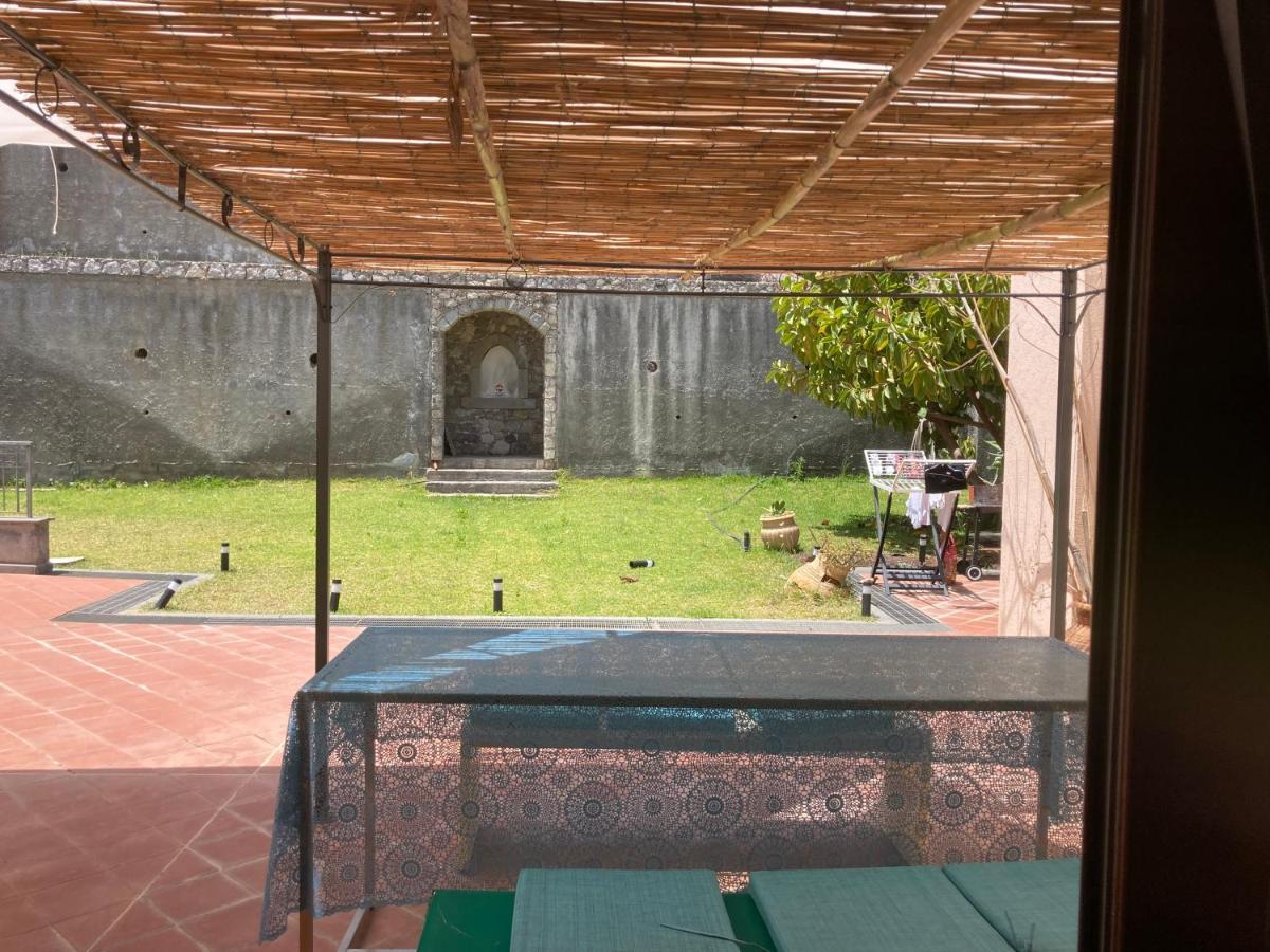 A Mari Villa Taormina Luaran gambar